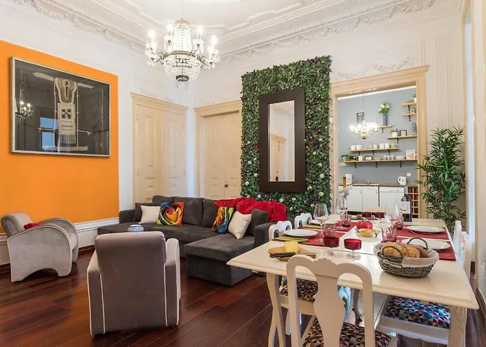 Palma 3-A Bedroom Apartment Located Central Lisbon